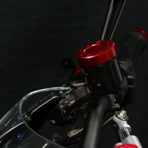 Tapón en aluminio para depósito de líquido de freno delantero