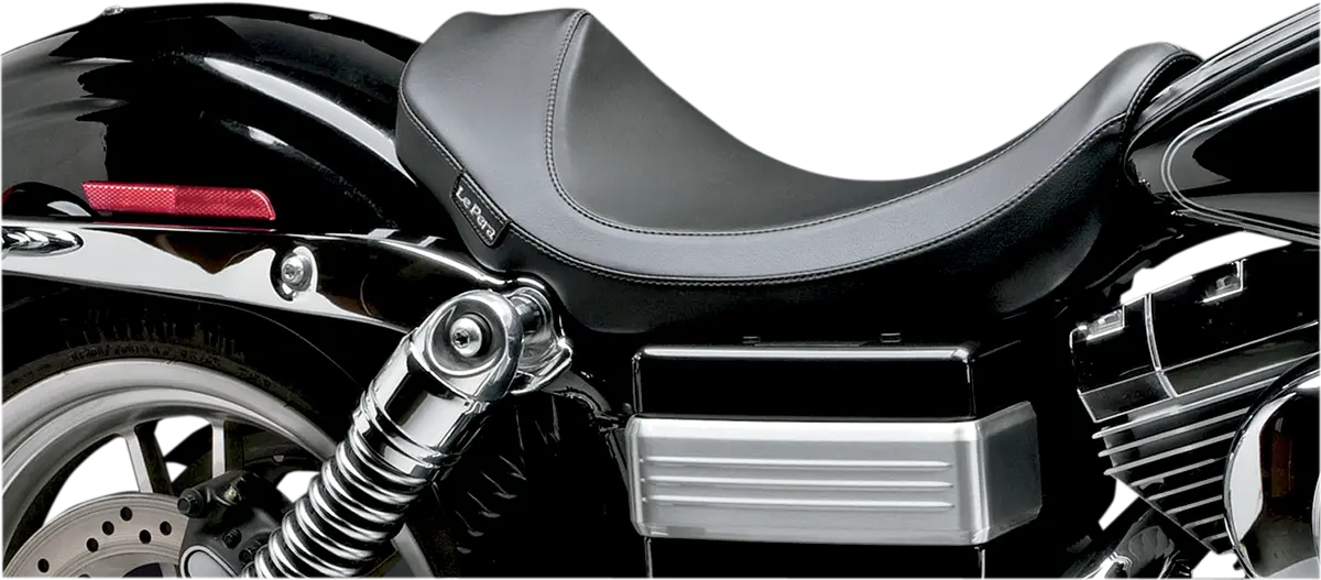 ak-5588-8943-le-pera-1